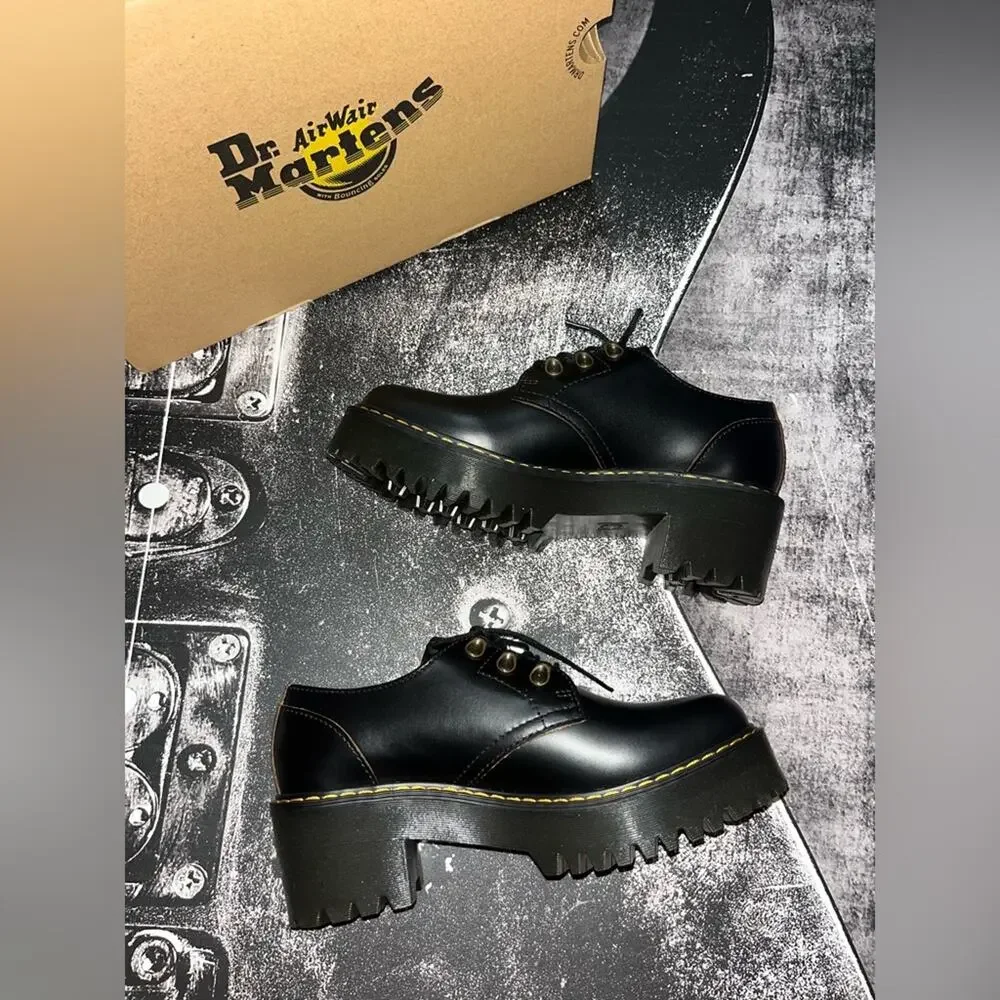 NIB Dr. Martens Leona Lug Sole Platform Derby